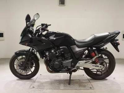 Honda CB400SFV-4 BOLDORABS лот № 7734 оценка 5  с аукциона в Японии 2