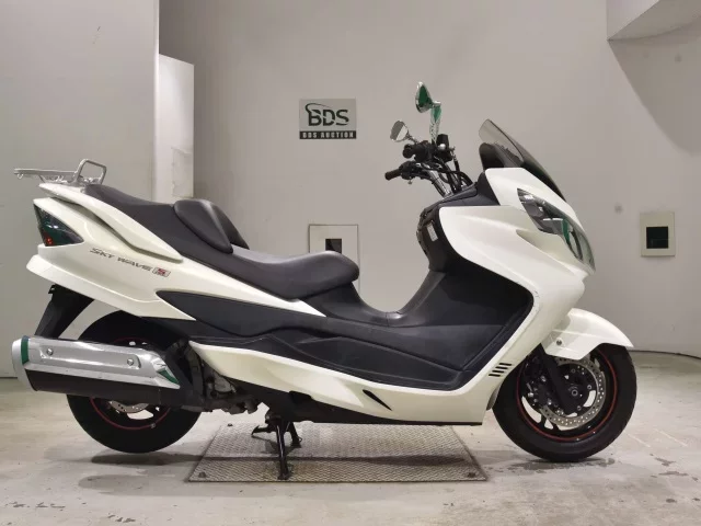 Suzuki SKYWAVE 400-3S лот № 2705 оценка 4  с аукциона в Японии