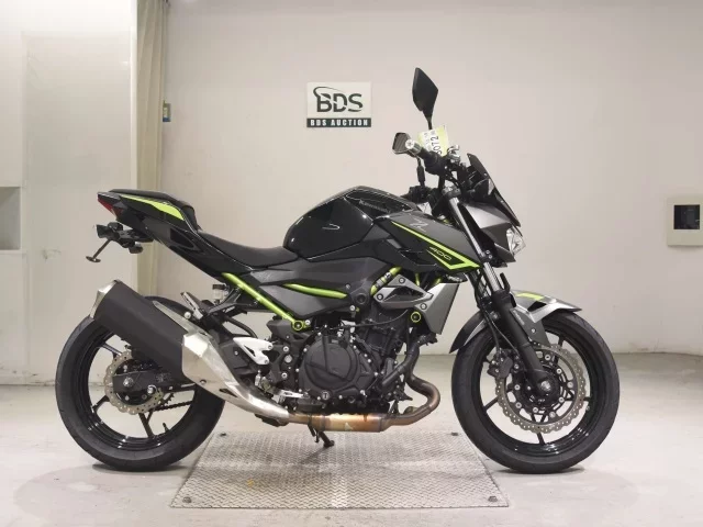 Kawasaki Z400-2 лот № 5072 оценка 5  с аукциона в Японии