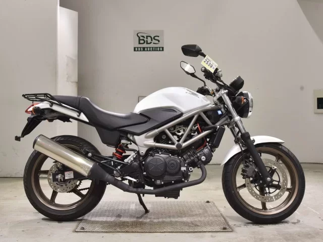 Honda VTR250 лот № 2539 оценка 4  с аукциона в Японии
