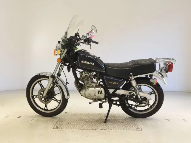 Suzuki GN125H