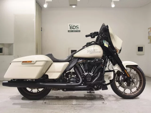 Harley-Davidson HARLEY FLHXST1920 лот № 7582 оценка 5  с аукциона в Японии