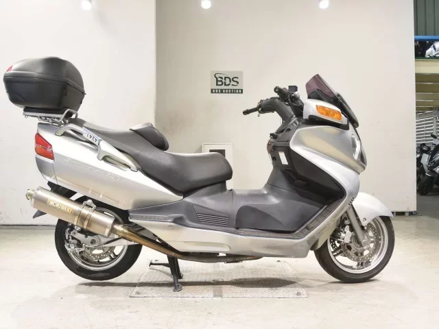 Suzuki SKYWAVE 650