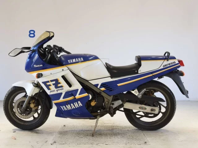 Yamaha FZ750