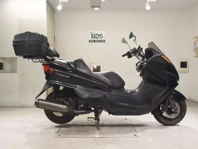 Yamaha MAJESTY 250C лот № 7570 оценка 4  с аукциона в Японии
