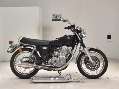 Yamaha SR400-4