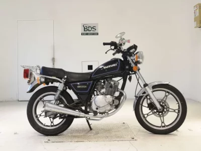 Suzuki GN125H