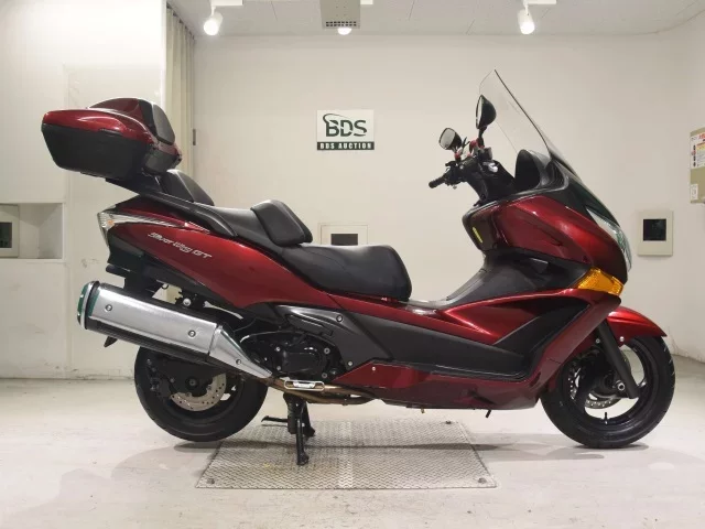 Honda SILVERWING400GT лот № 7745 оценка 4  с аукциона в Японии