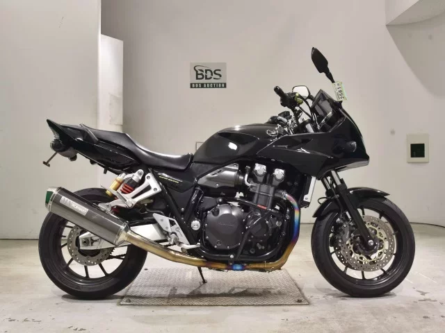 Honda CB1300SF BOLDOR лот № 2561 оценка 5  с аукциона в Японии