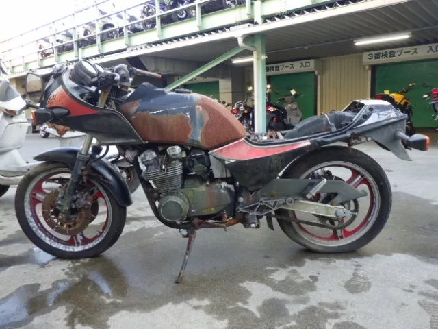Kawasaki GPZ400