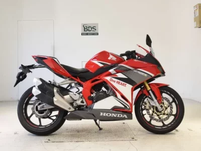 Honda CBR250RR SHO LOUIS NOT EQUIPPED