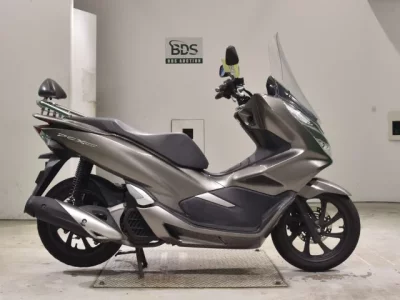 Honda PCX150-3