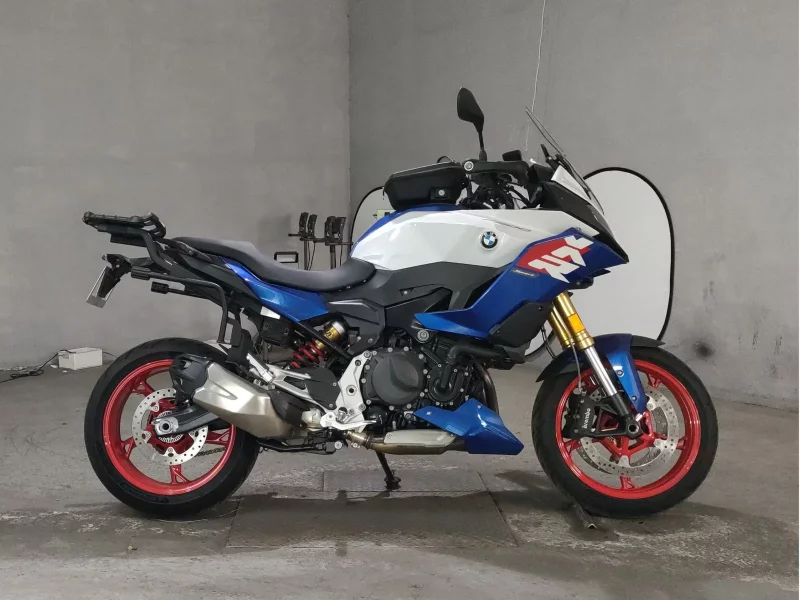 BMW  F900XR лот № 8043 оценка 6  с аукциона в Японии