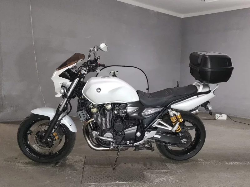 Yamaha XJR1300L TRAINING CAR