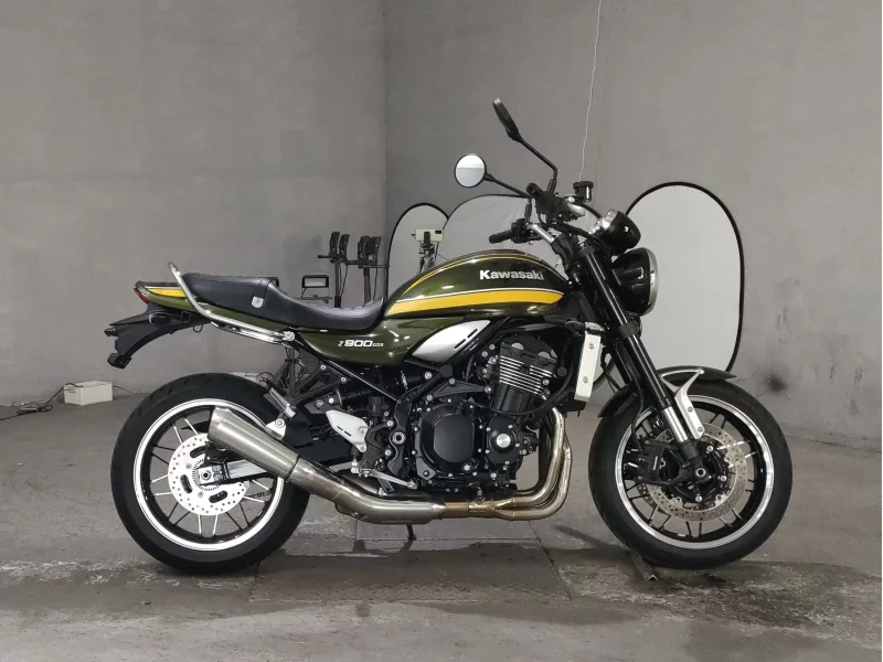 Kawasaki Z900RS лот № 8191 оценка 6  с аукциона в Японии