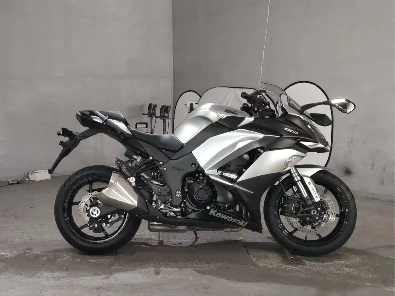 Kawasaki NINJA1000 лот № 7199 оценка 4  с аукциона в Японии