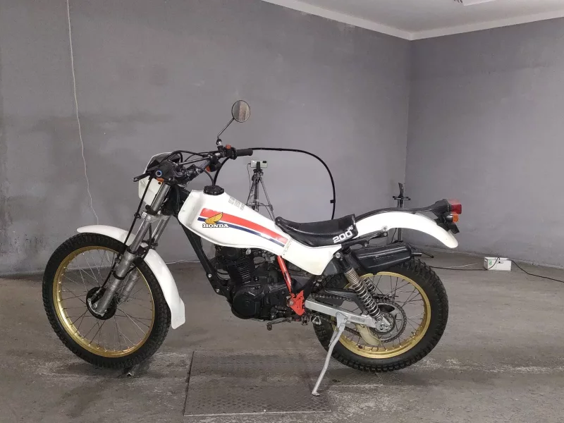 Honda TLR200