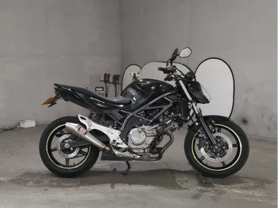Suzuki GLADIUS650