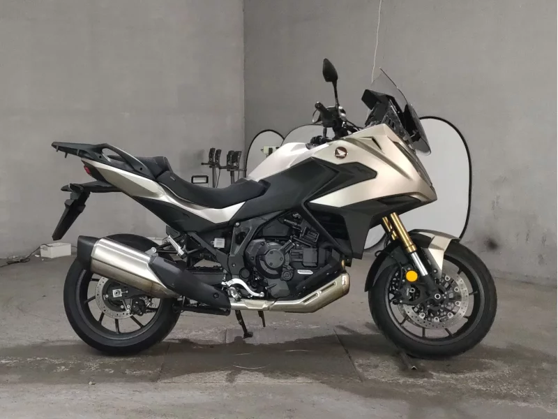 Honda NT1100 лот № 8259 оценка 4.5  с аукциона в Японии