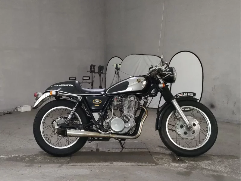 Yamaha SR400-1