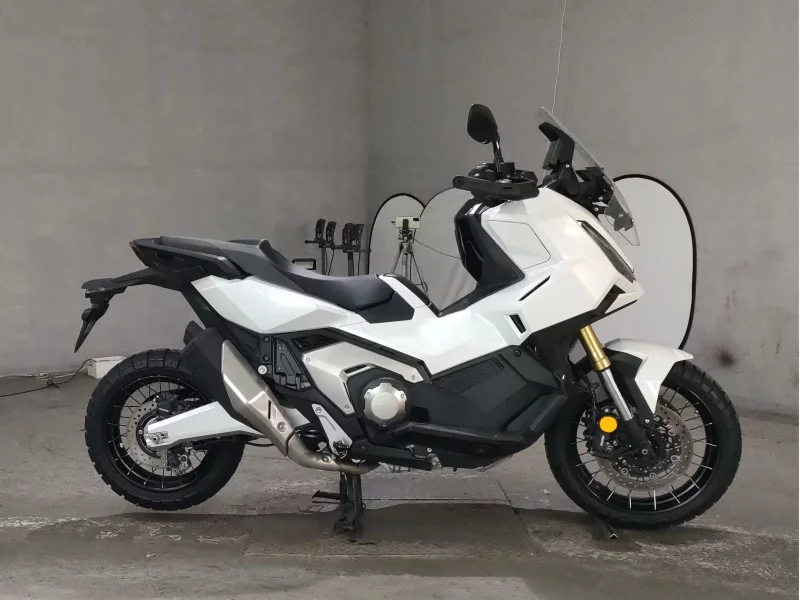 Honda X-ADV лот № 7439 оценка 4  с аукциона в Японии