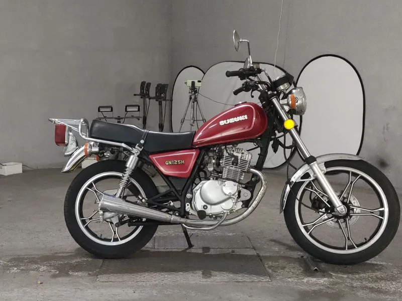 Suzuki GN125H