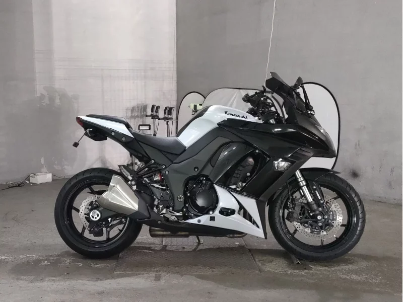 Kawasaki NINJA1000 лот № 7465 оценка 4  с аукциона в Японии