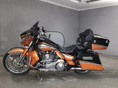 Harley-Davidson HARLEY FLHXSE1800CVO  с аукциона в Японии