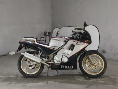 Yamaha FZR250