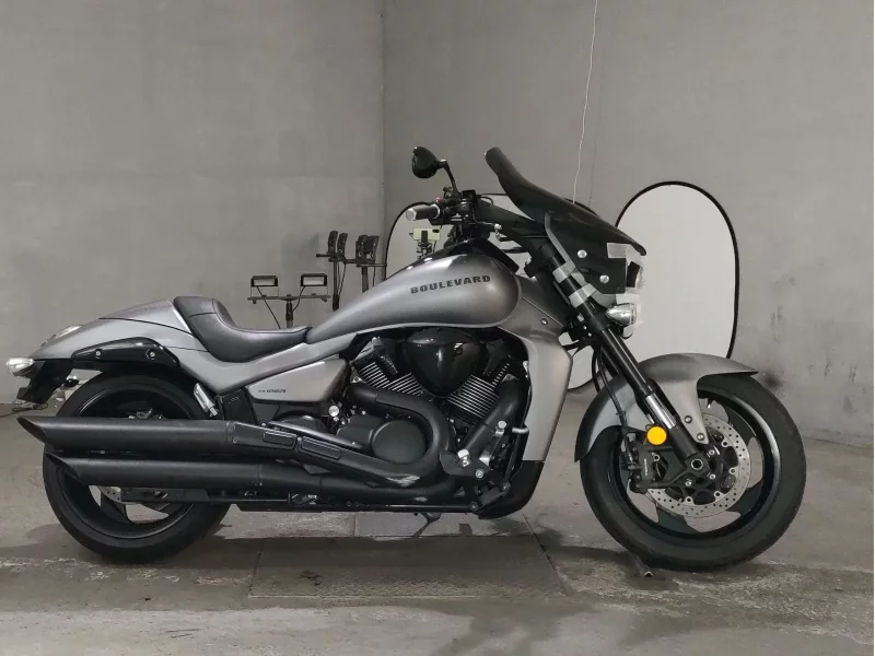 Suzuki BOULEVARDM109R