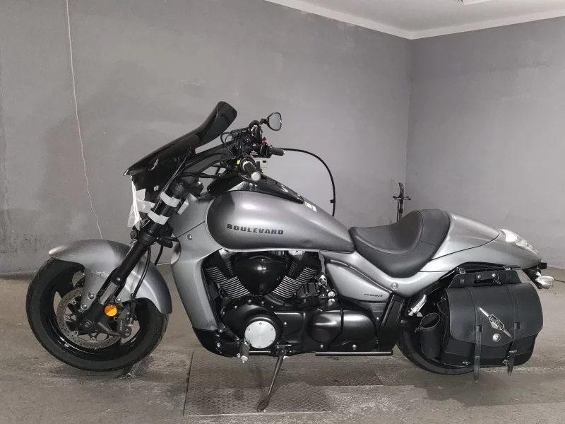 Suzuki BOULEVARDM109R
