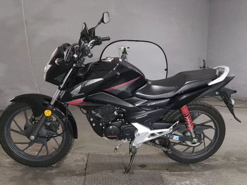 Honda CB125F