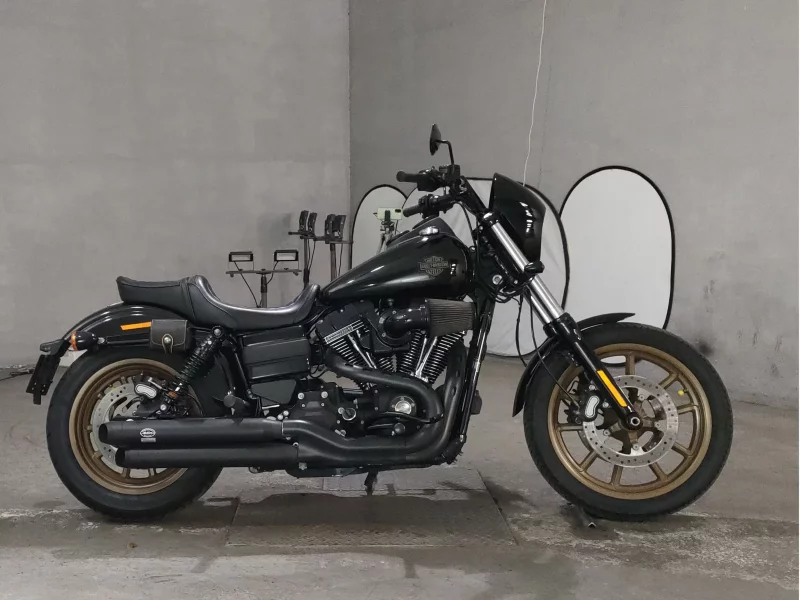 Harley-Davidson HARLEY FXDLS1800 лот № 7620 оценка 4  с аукциона в Японии