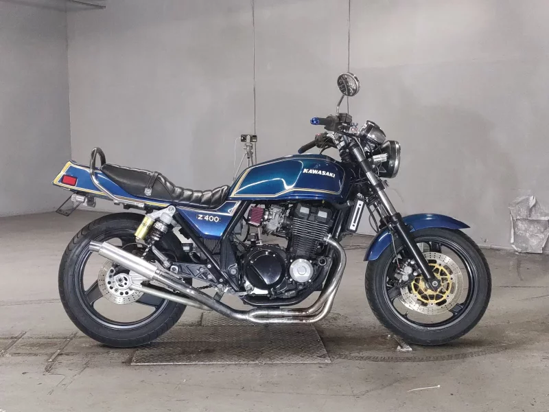 Kawasaki ZRX400
