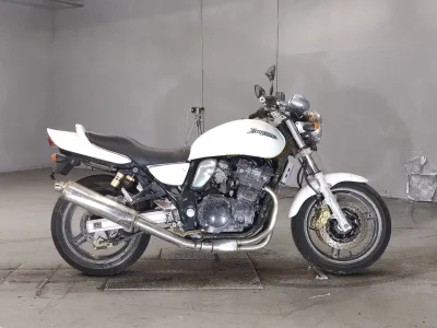 Suzuki INAZUMA 400