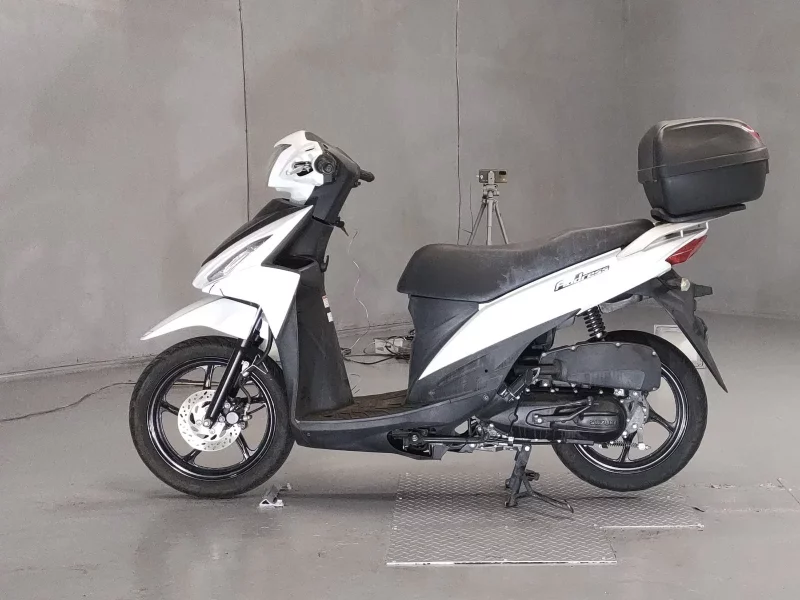 Suzuki ADDRESS V110