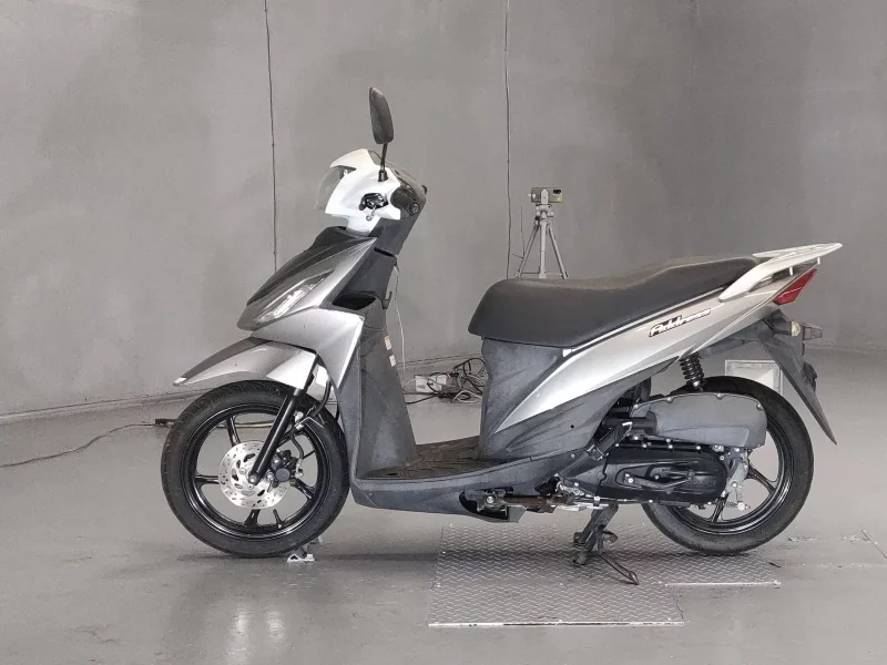 Suzuki ADDRESS V110