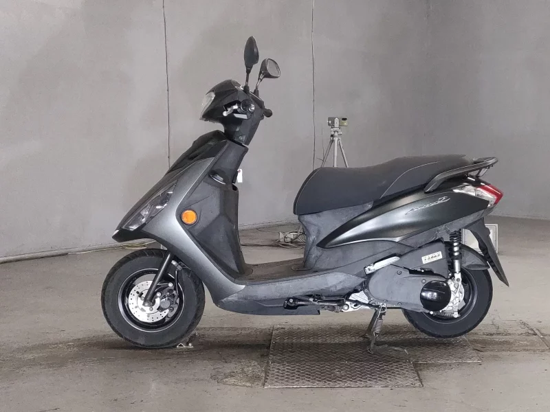 Yamaha AXIS Z