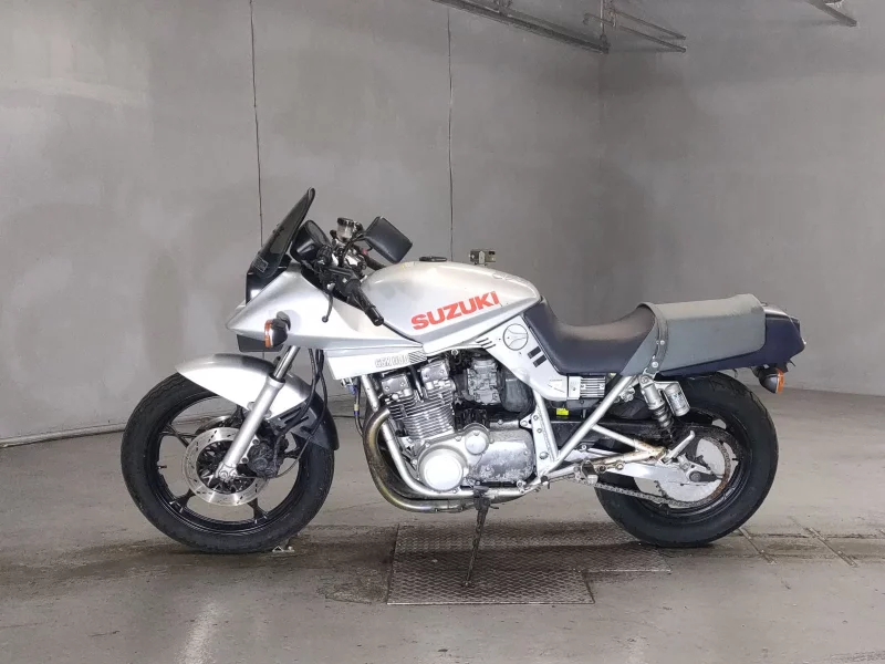 Suzuki GSX1100S KATANA
