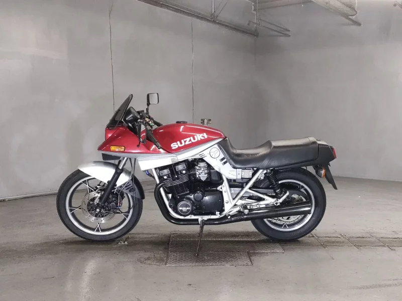 Suzuki GSX1100S KATANA