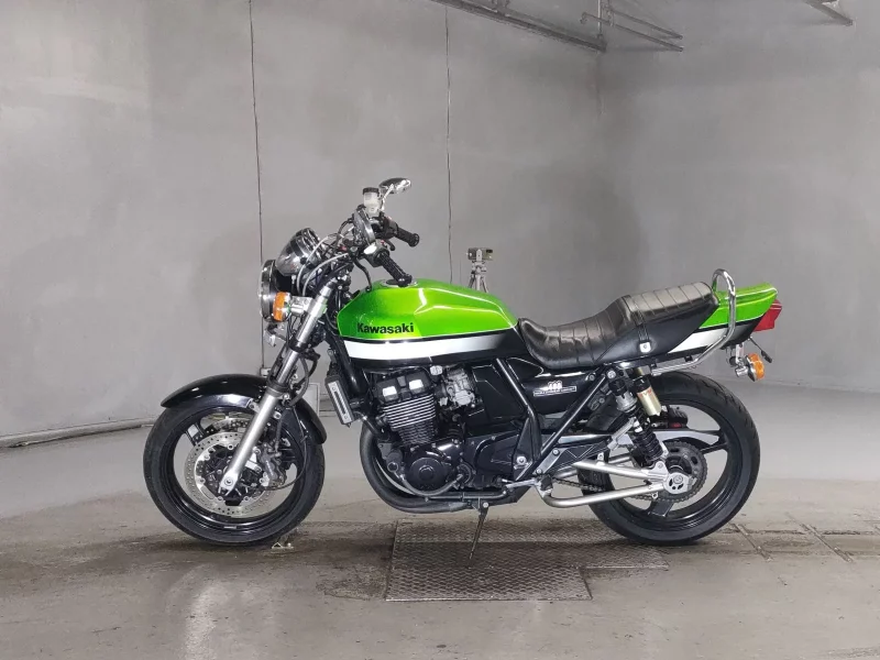 Kawasaki ZRX400