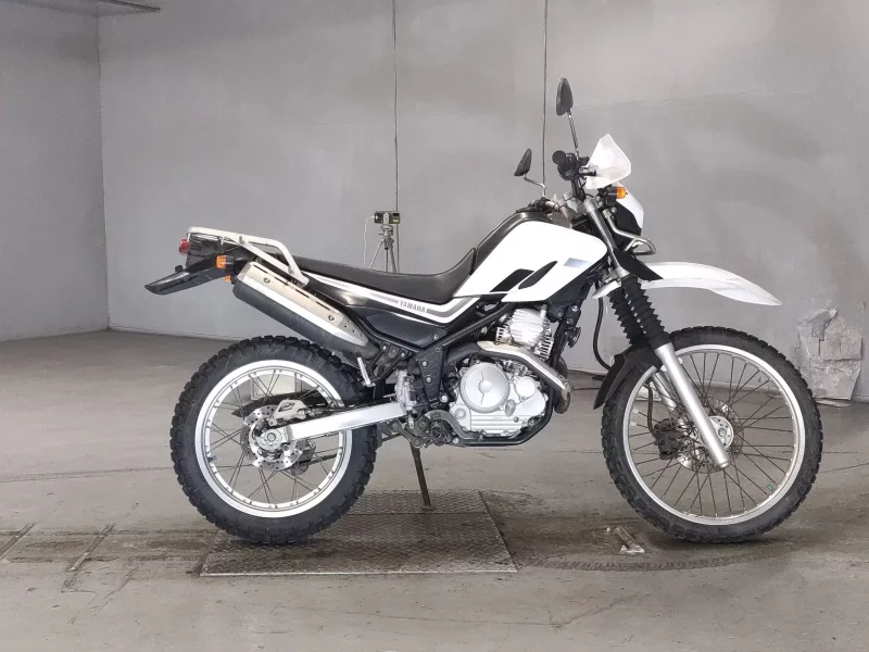 Yamaha SEROW 250