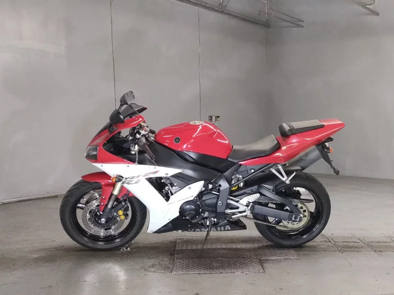 Yamaha YZF-R1