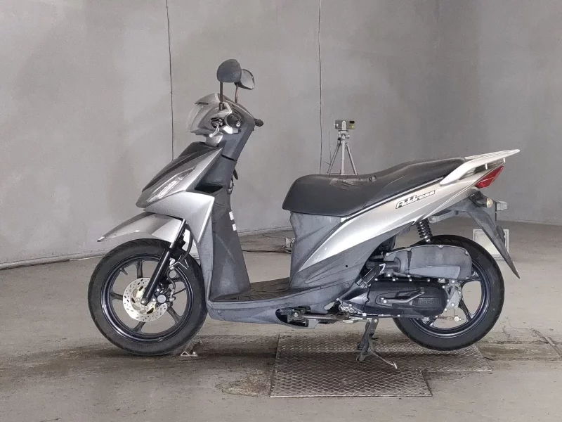 Suzuki ADDRESS V110