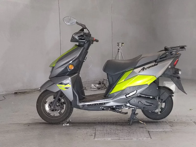 Suzuki AVENIS125