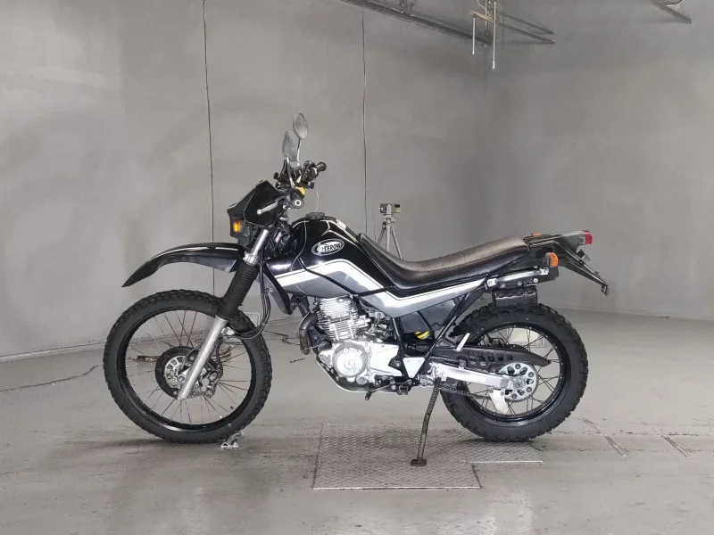 Yamaha SEROW 225W