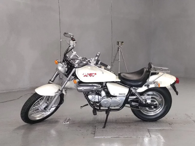 Honda MAGNA 50