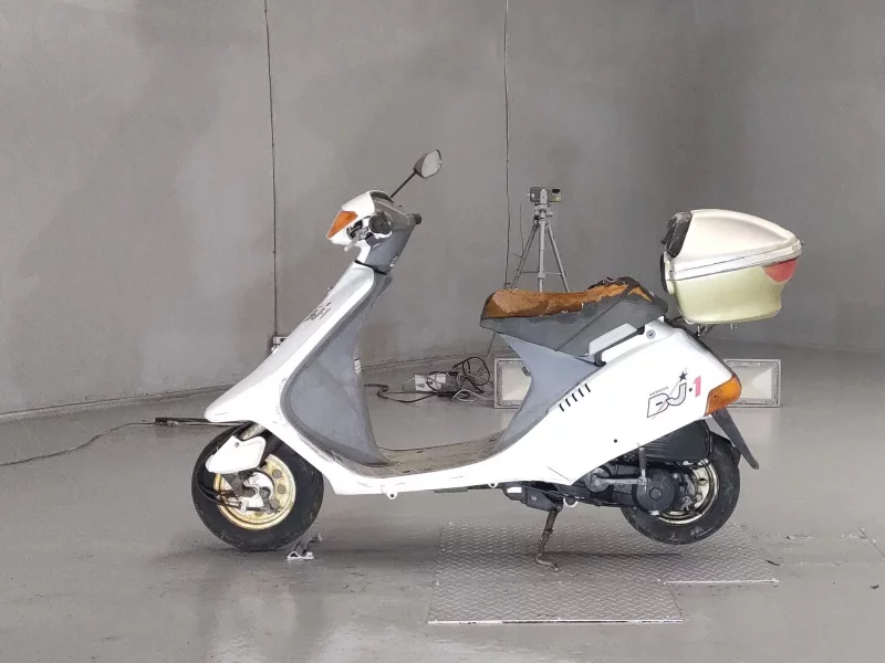 Honda DJ