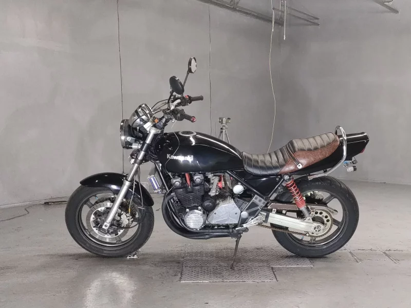 Kawasaki ZEPHYR400K