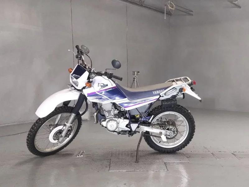 Yamaha SEROW 225W